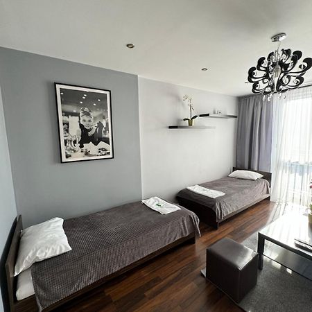 Apartament Sandra キェルツェ エクステリア 写真
