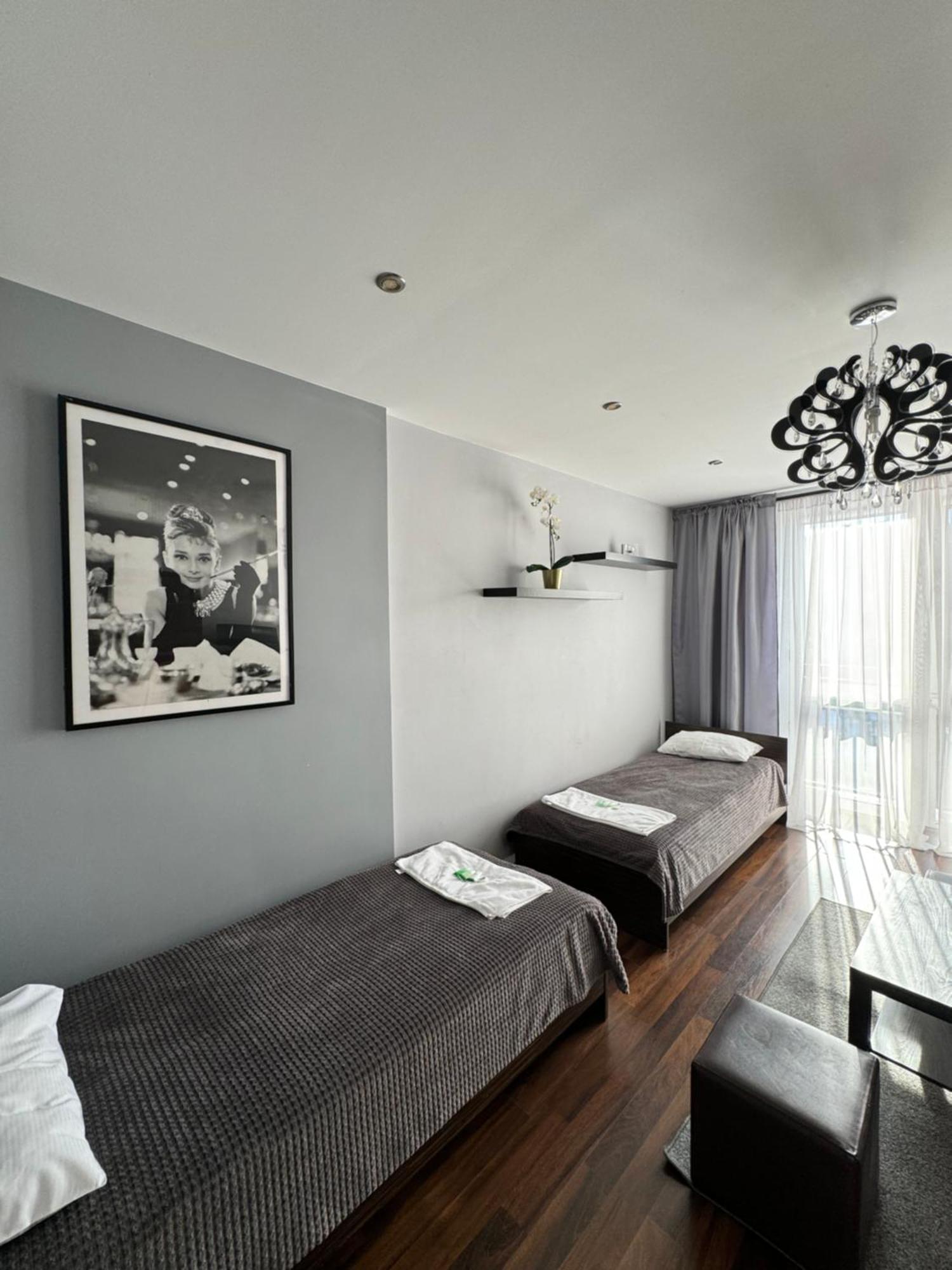 Apartament Sandra キェルツェ エクステリア 写真