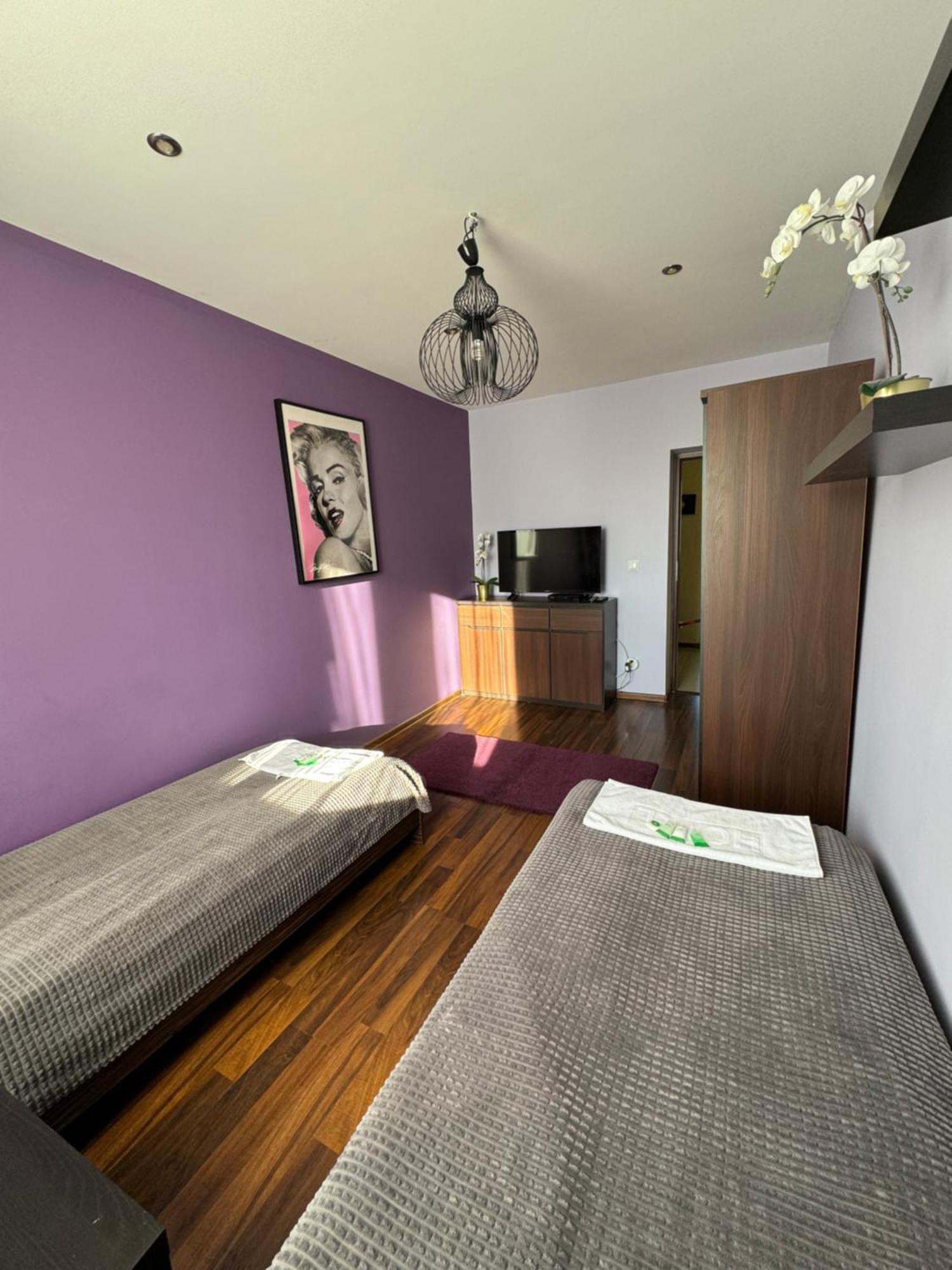 Apartament Sandra キェルツェ エクステリア 写真