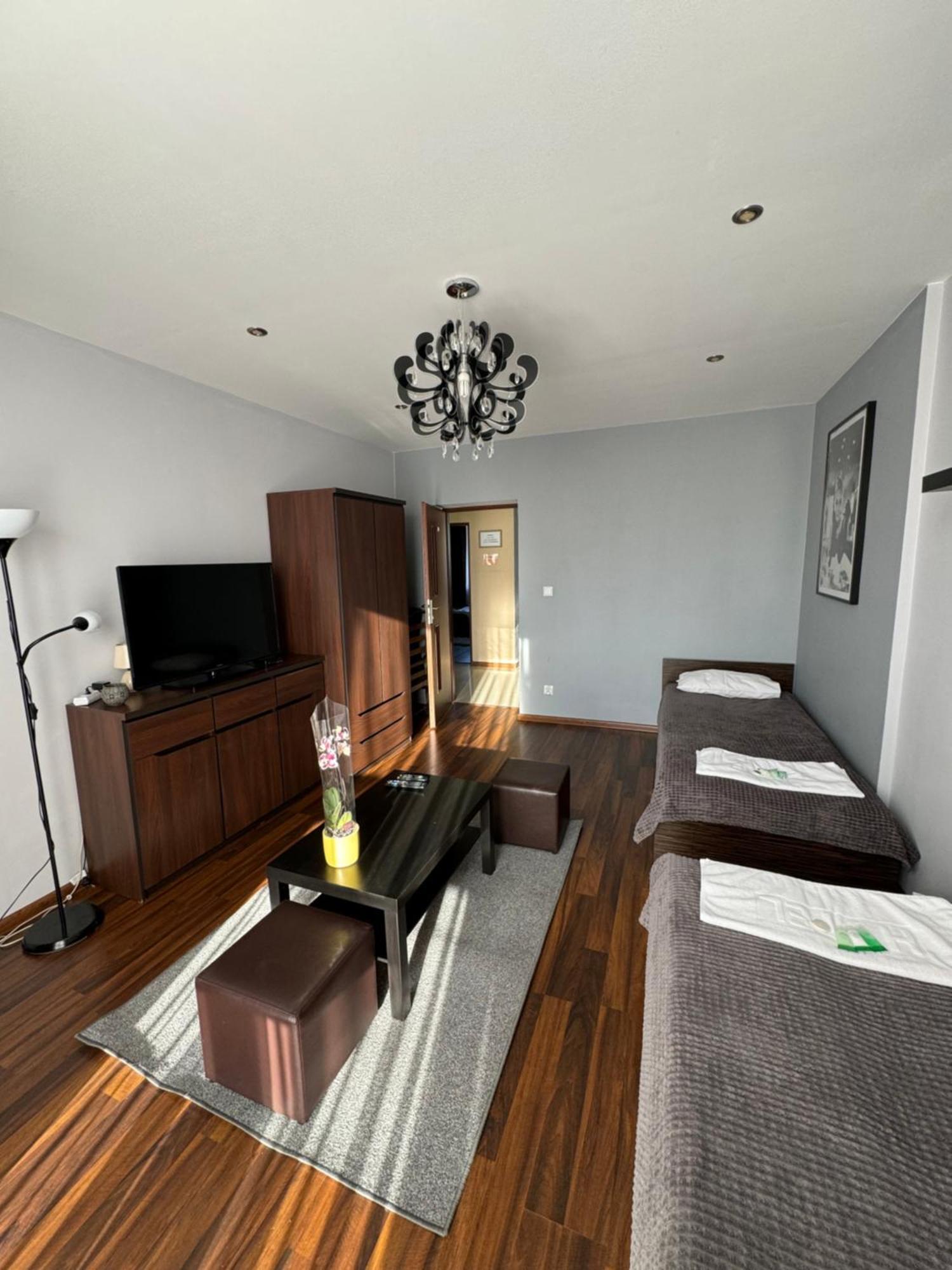 Apartament Sandra キェルツェ エクステリア 写真
