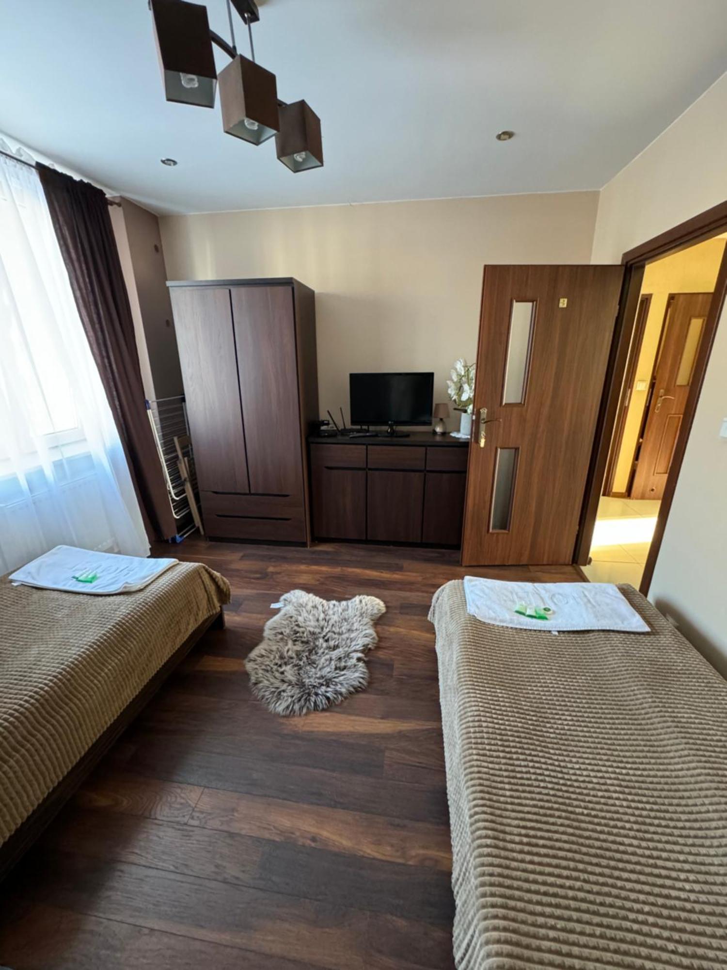 Apartament Sandra キェルツェ エクステリア 写真